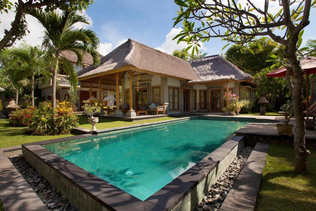 Taman Sari Bali Cottages Banyuwedang Phòng bức ảnh