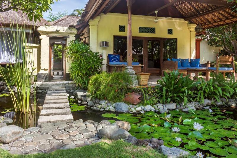Taman Sari Bali Cottages Banyuwedang Ngoại thất bức ảnh